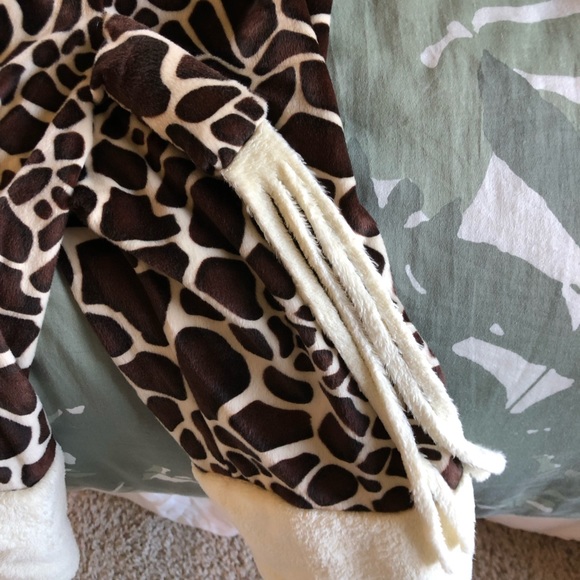 Adorable 18mo-2T kids giraffe costume - Picture 5 of 7
